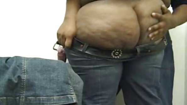 மார்பு அளவு பிரிட்டிஷ் ஆபாச ஏழு