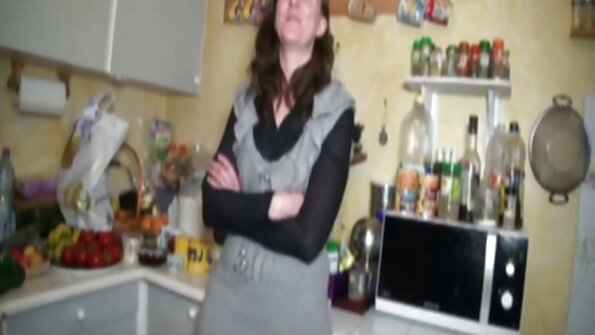 கனா பேங்ஸ் பாட்டி குடும்ப ஆபாச