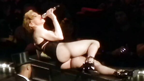 லான்மோவர் பிரிட்னி என்ற குத hd பெண்ணை ஒரு குழியில் புணர்ந்தார்