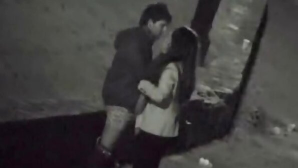 அமெச்சூர் மாமா லத்தீன் ஆபாச ஒரு இளம் பெண்ணுடன்