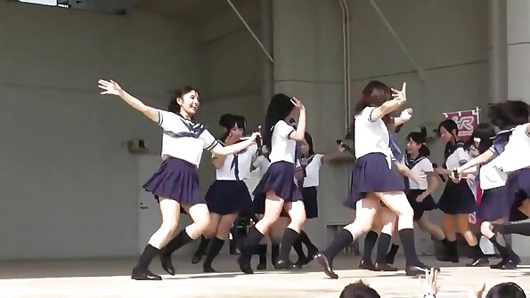 மெல்ல மூச்சுத் சிறந்த ஆபாச திணறல்