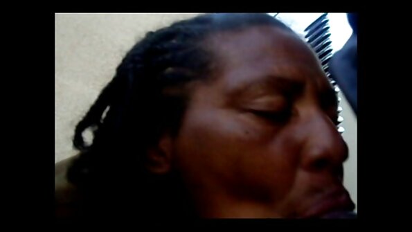 ஆசிரியை ஜோனாவுக்கு பாலினவியலின் அடிப்படைகளை கருங்காலி டீன் ஆபாச கற்பிக்கிறார்