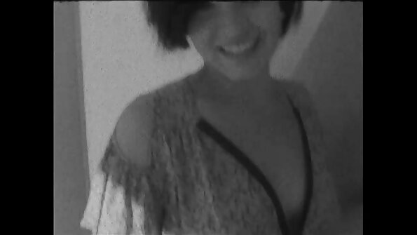 இயற்கையில் செக்ஸ், அல்லது வீட்டின் பழங்கால ஆபாச கொல்லைப்புறத்தில்