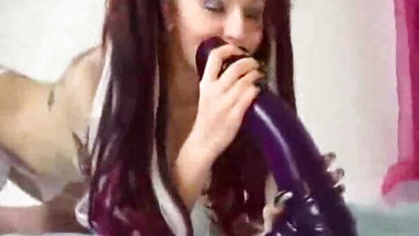 குடியிருப்பில் பஸ் ஆபாச கூடினர்