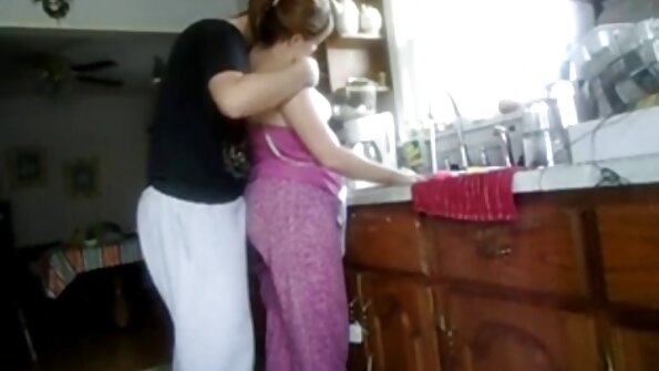 டிரேக் தி கோஞ்சோ xxx பிச்சி ஸ்லட் அலெக்சாவை ஒரு பட்டியில் முழங்குகிறார்