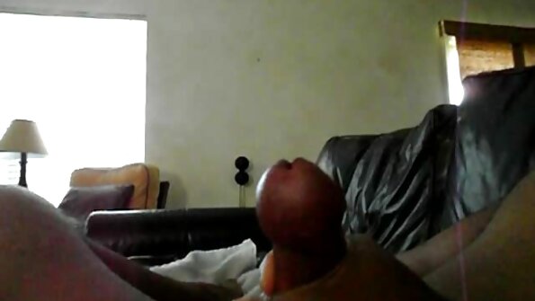 ஒரு விசுவாசமான ரசிகரை செக்ஸ் வீடியோ படம் ஏமாற்றுகிறது